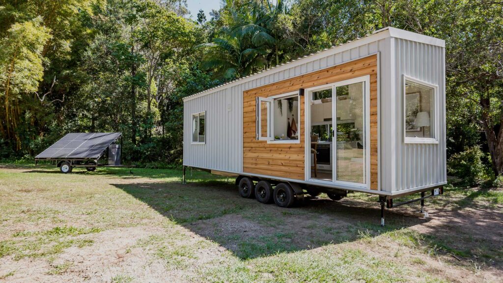 Tiny House powered by a solar trailer